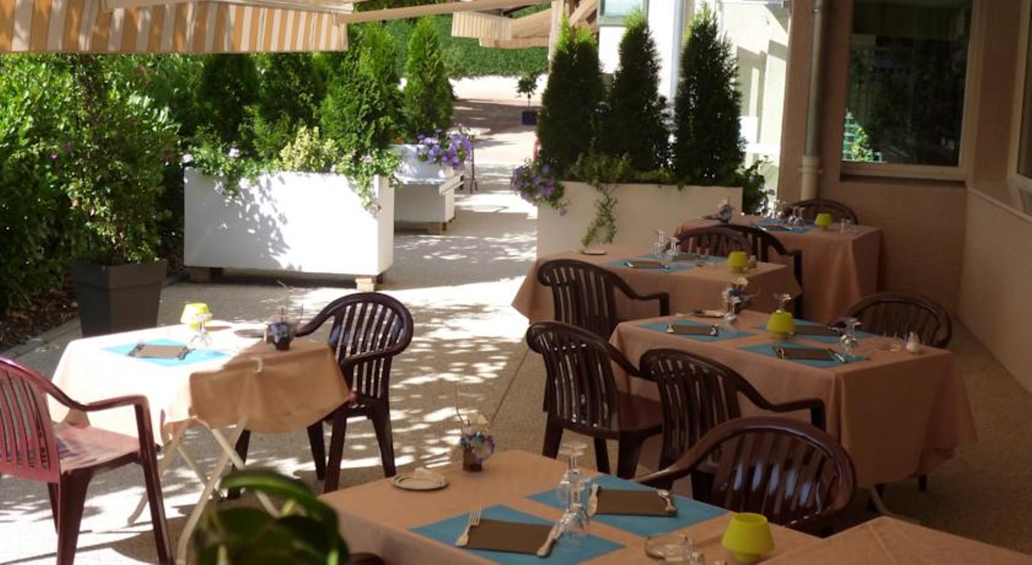 Hotel Le Chatard Sarcey Εξωτερικό φωτογραφία