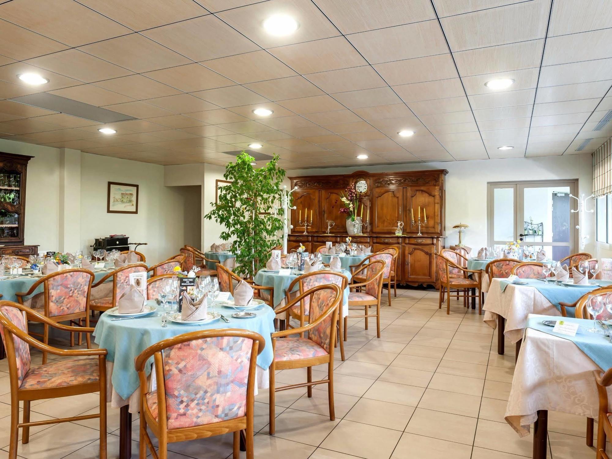 Hotel Le Chatard Sarcey Εξωτερικό φωτογραφία