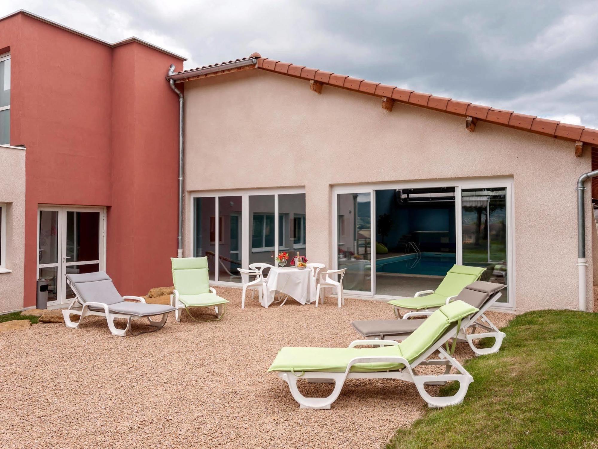 Hotel Le Chatard Sarcey Εξωτερικό φωτογραφία