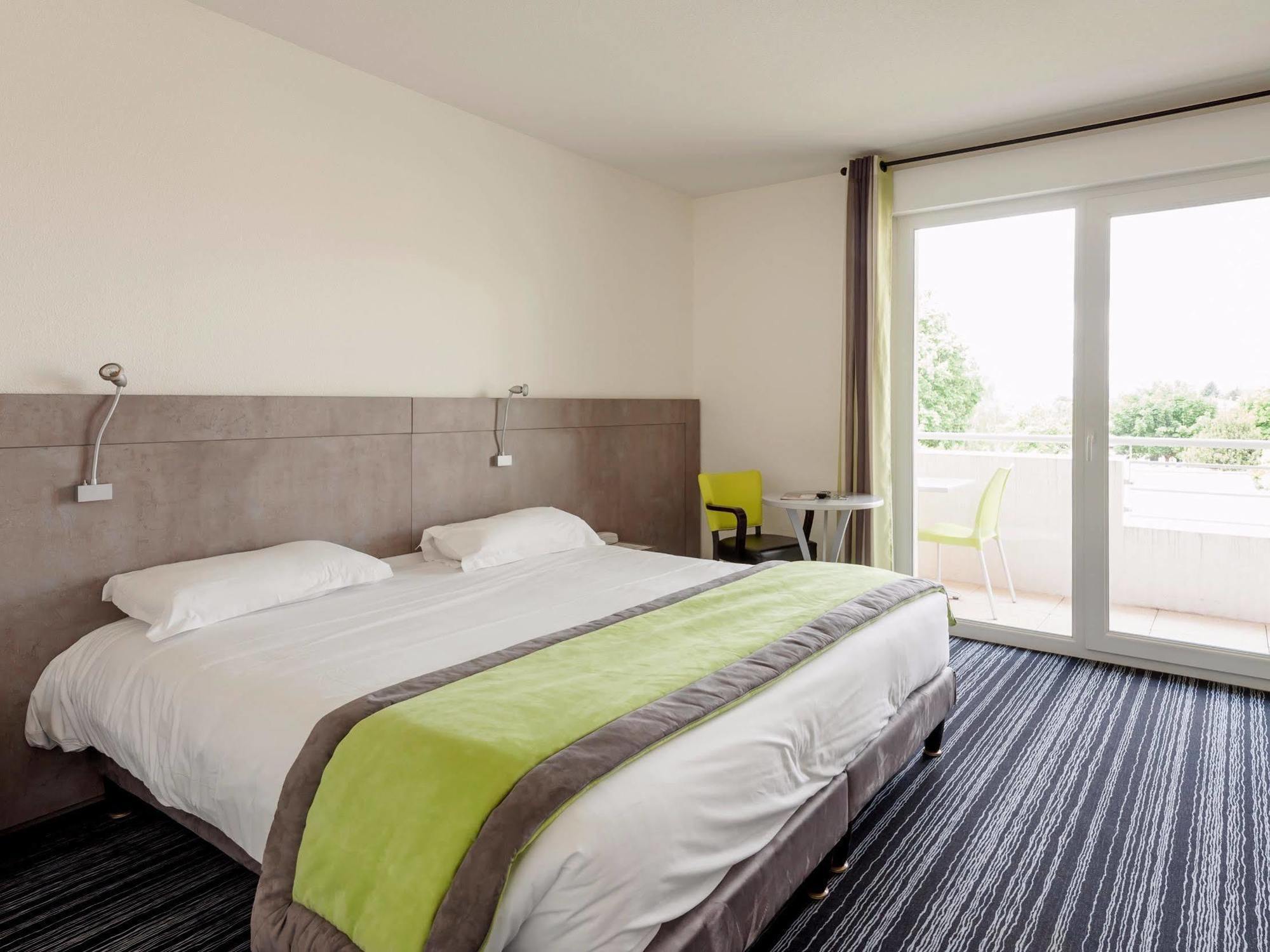 Hotel Le Chatard Sarcey Εξωτερικό φωτογραφία